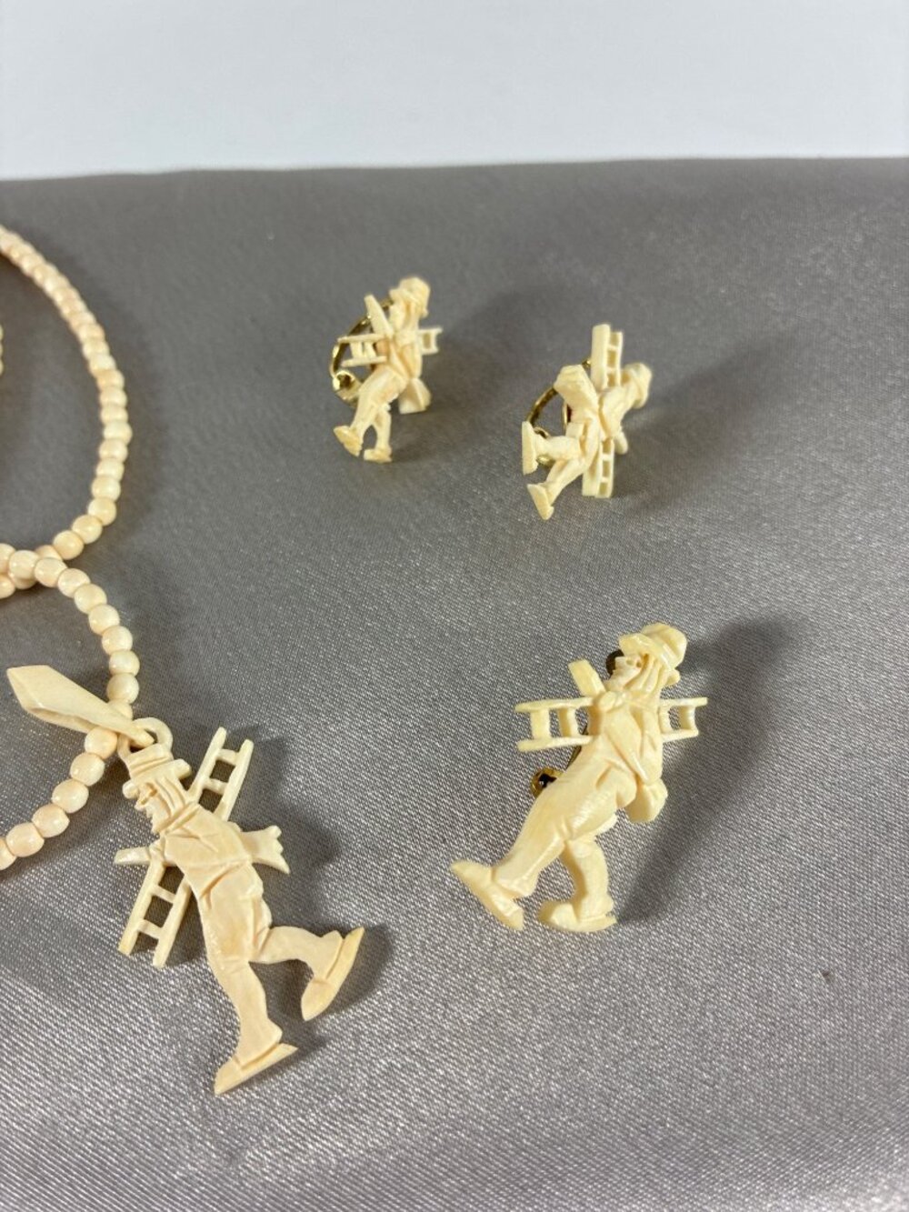 Vintage Figural Chimney Sweep Jewelry Set Necklace Brooch Clip Earrings - Picture 4 of 9